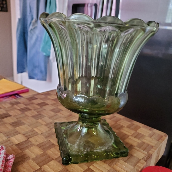 Avocado Green Grecian-style Urn - Picture 2 of 5